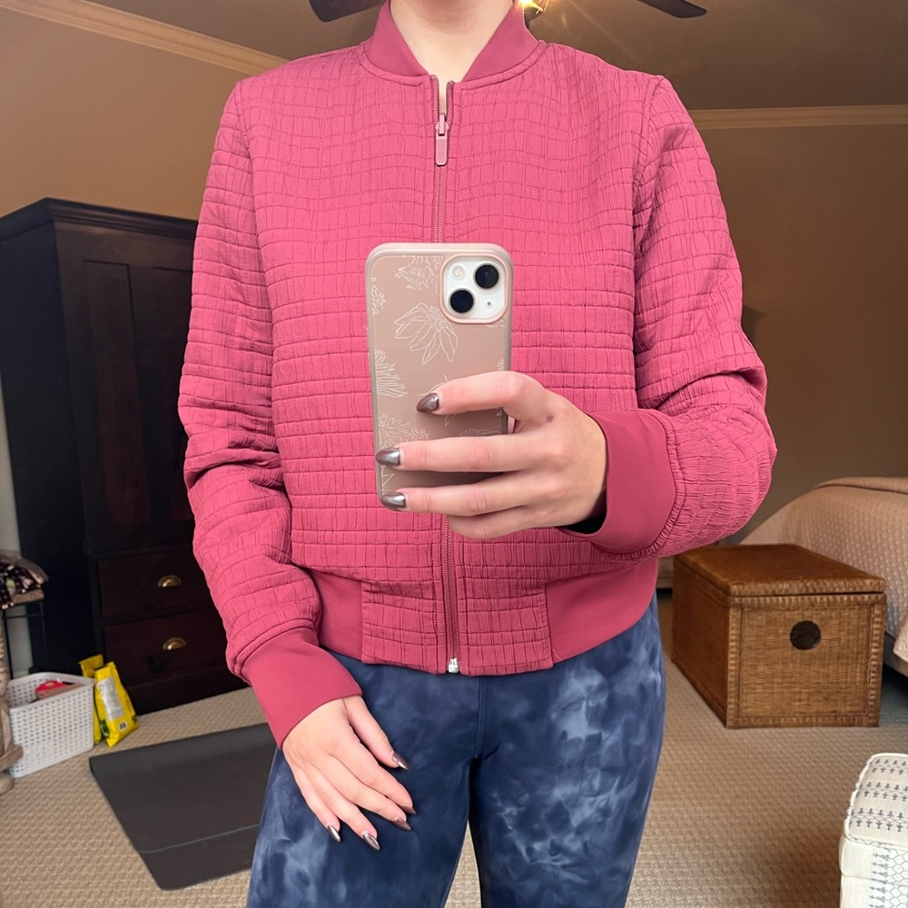 🍋lululemon reversible pink bomber size 6